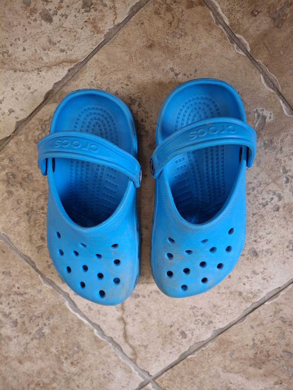 CROCS Kids' Classic Clog in Bright Blue